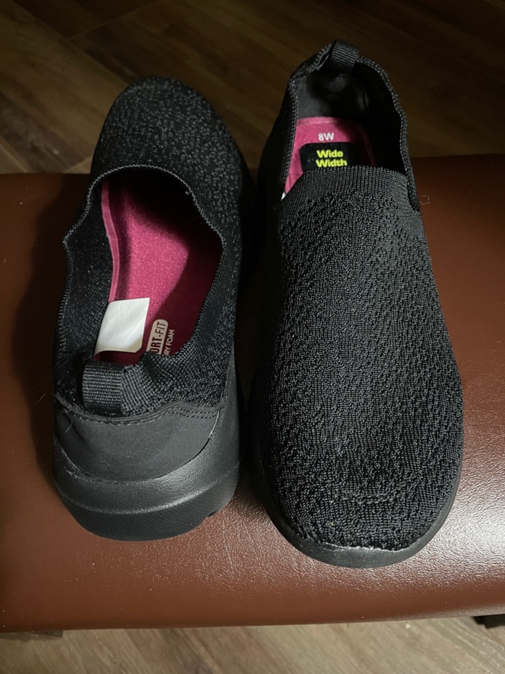 Skechers black Comfort fit slip on shoe 8W